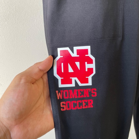 Lululemon Align Jogger 28" North Carolina Woman’s Soccer - Picture 4 of 10